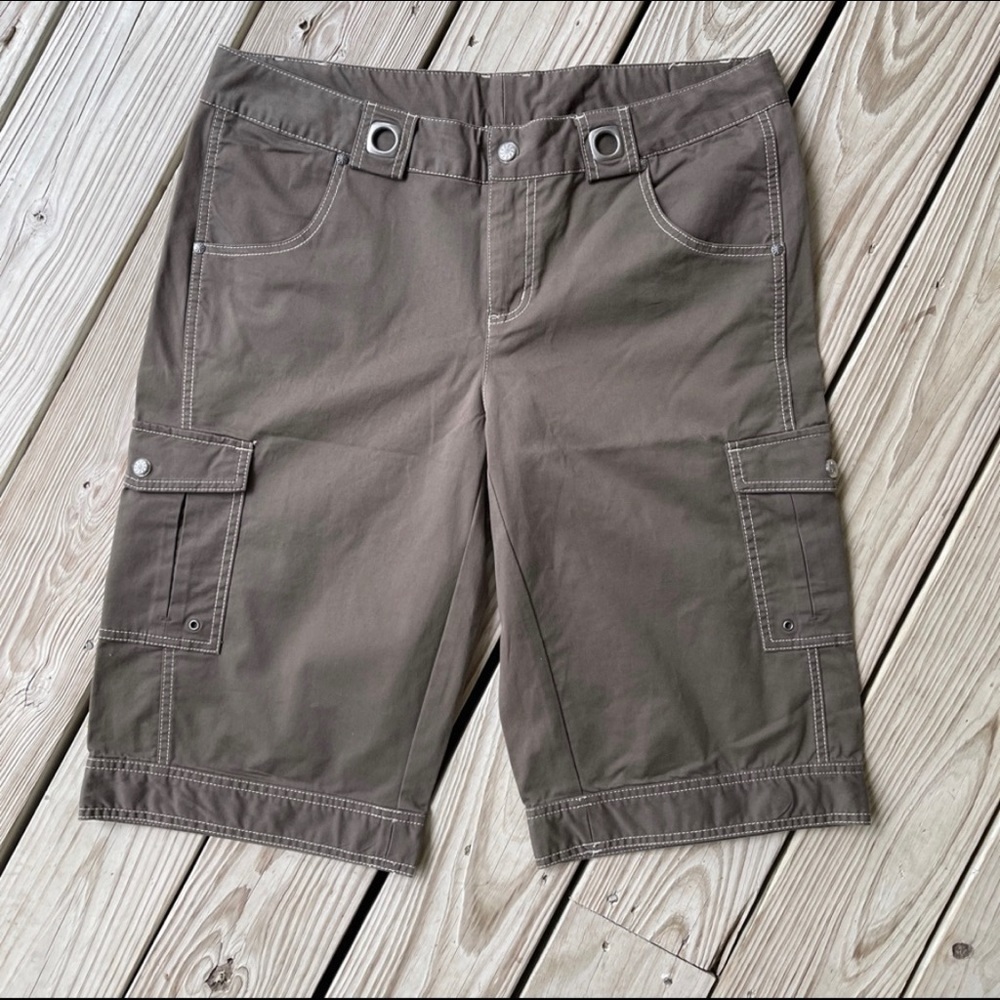 Athleta Kick It cargo bermuda shorts plus 16 brown